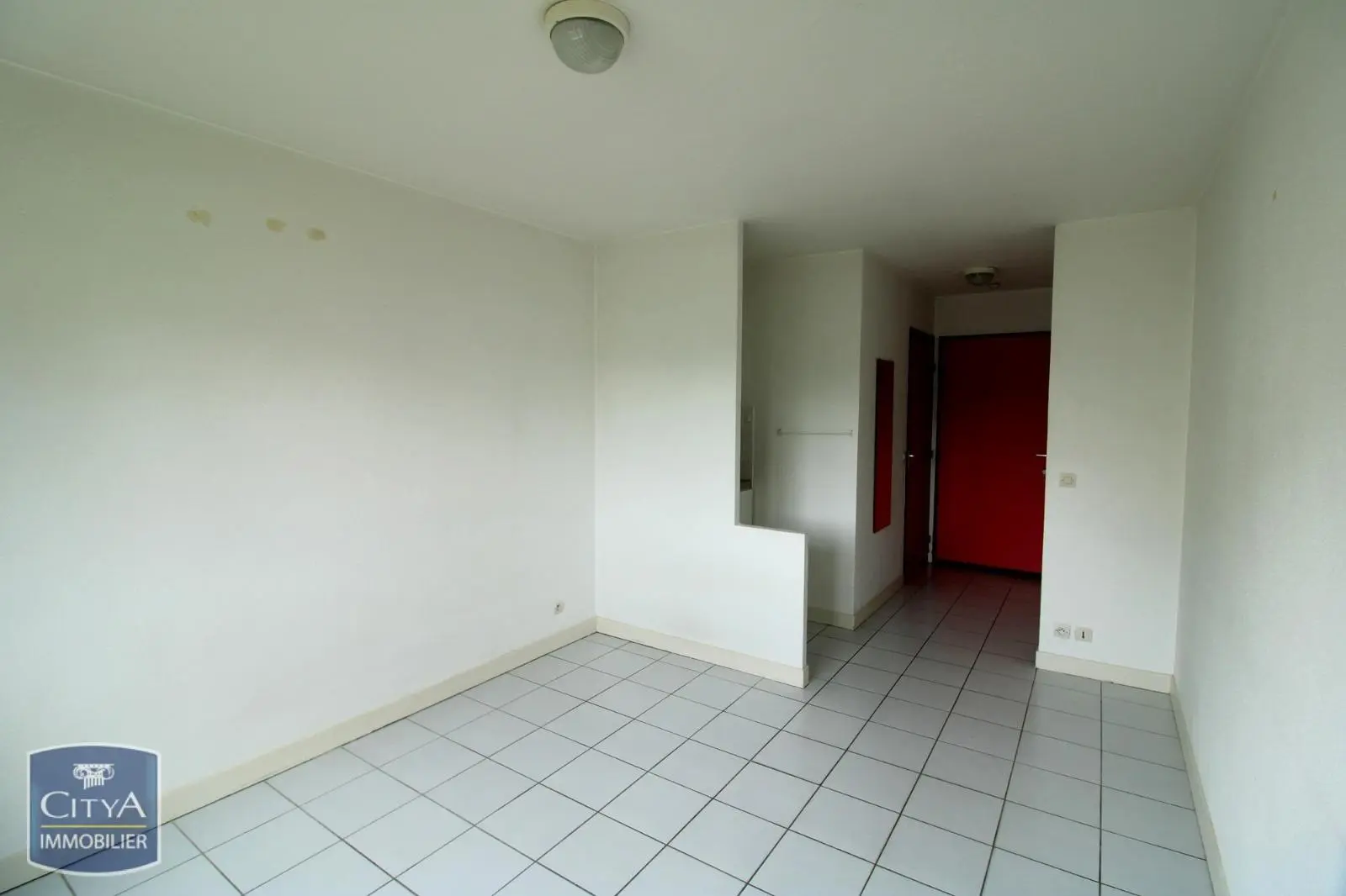 Photo 1 Appartement 1 pièce 18.24m²