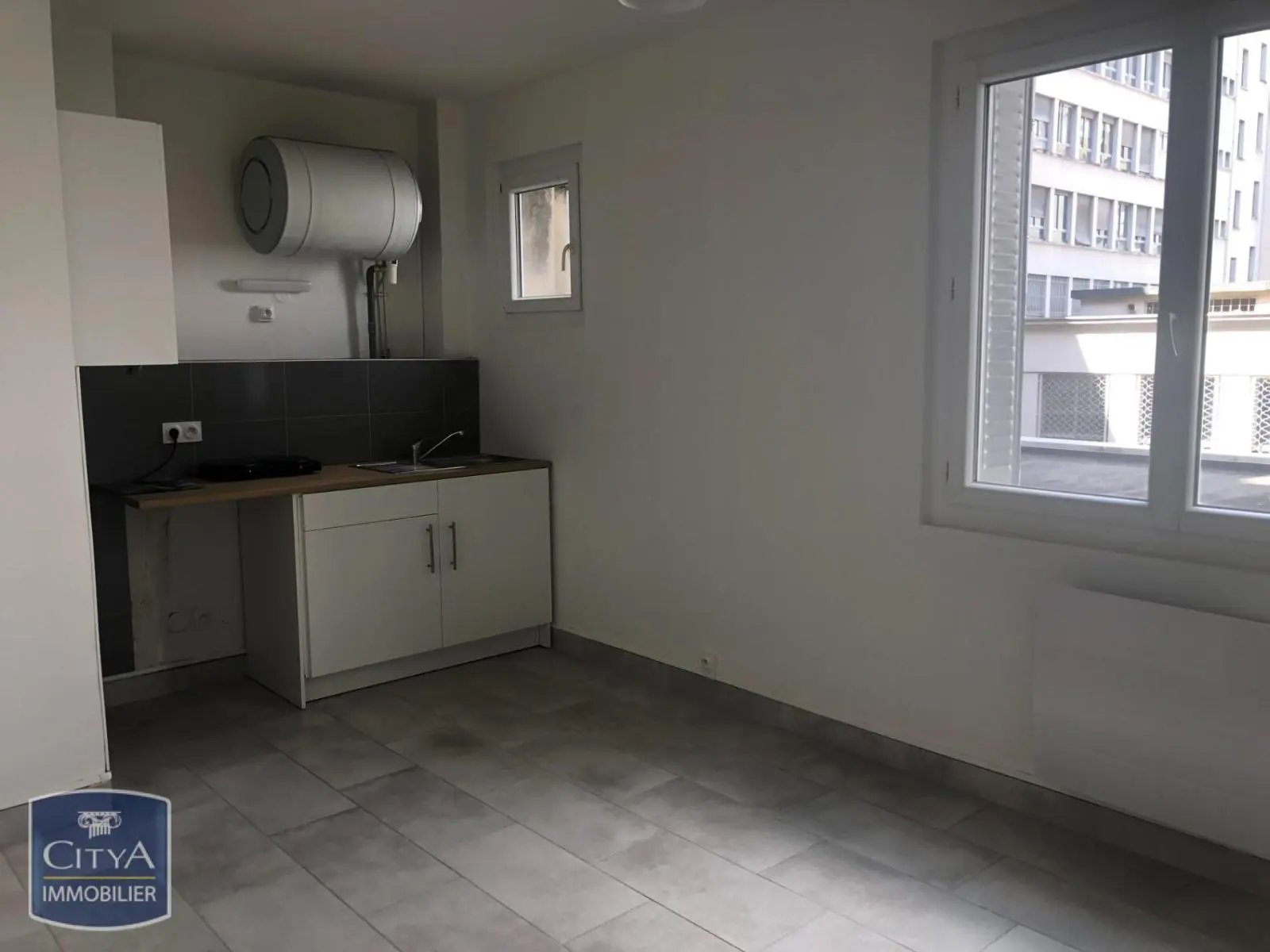 Photo 1 Appartement 1 pièce 29.12m²