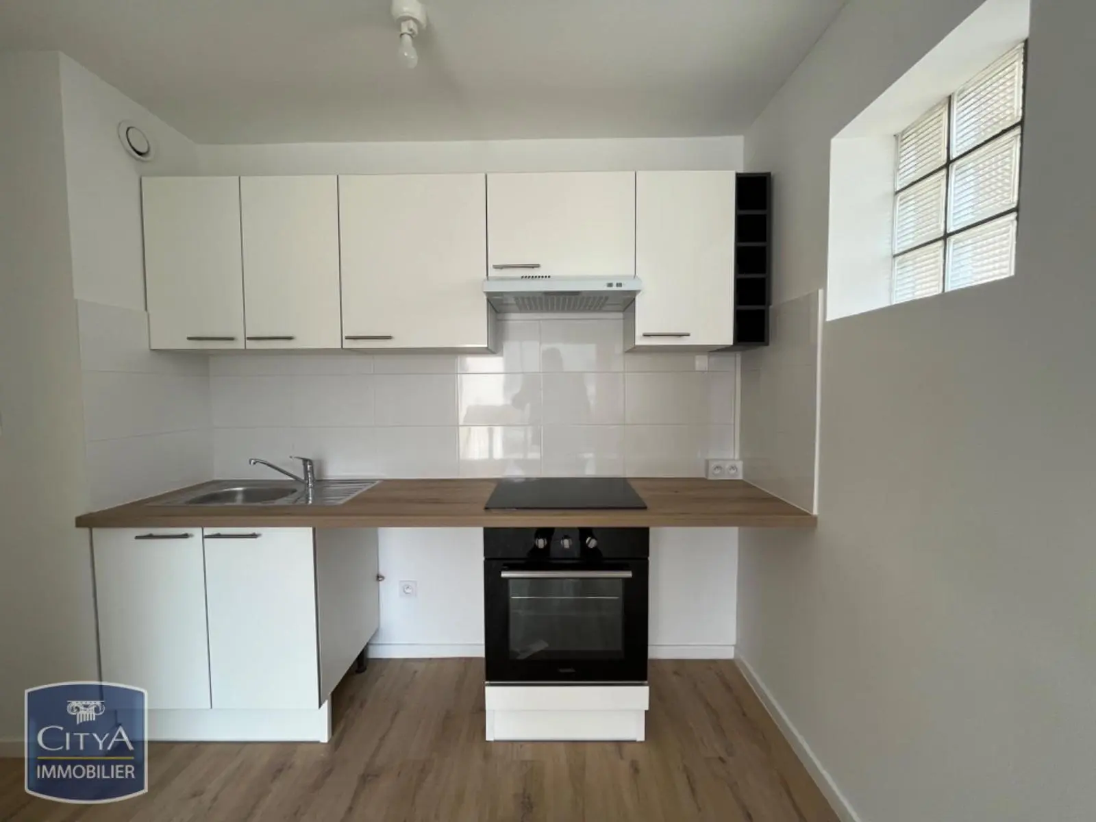 Photo 2 Appartement 1 pièce 34m²