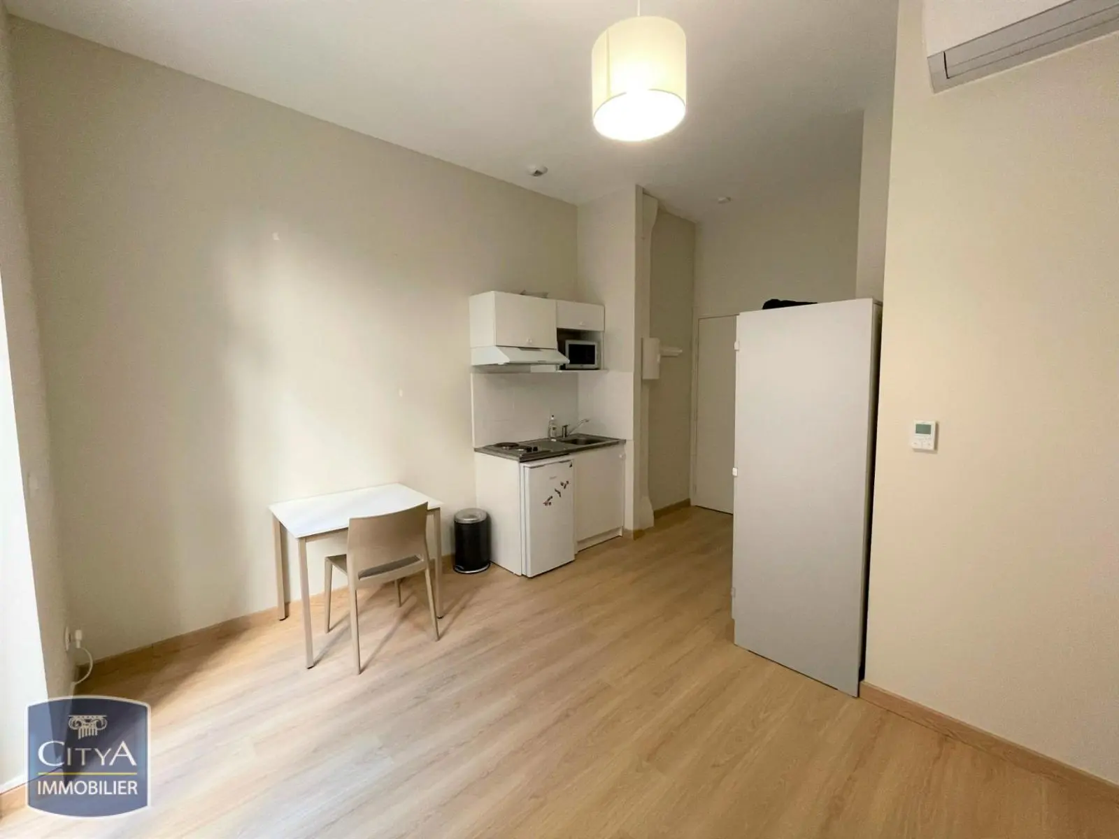 Photo 2 Appartement 1 pièce 25.27m²
