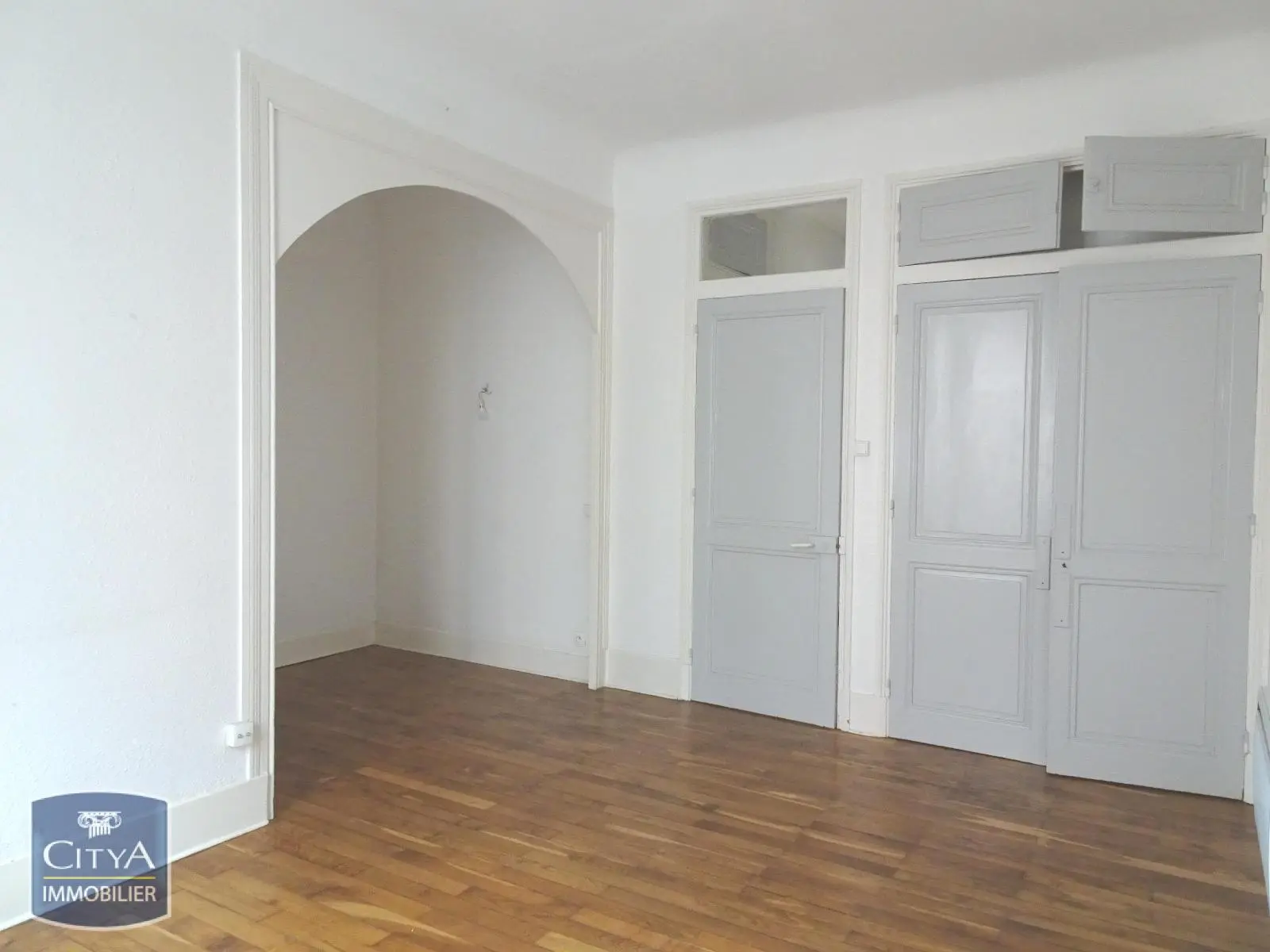 Photo 1 Appartement 1 pièce 37.5m²