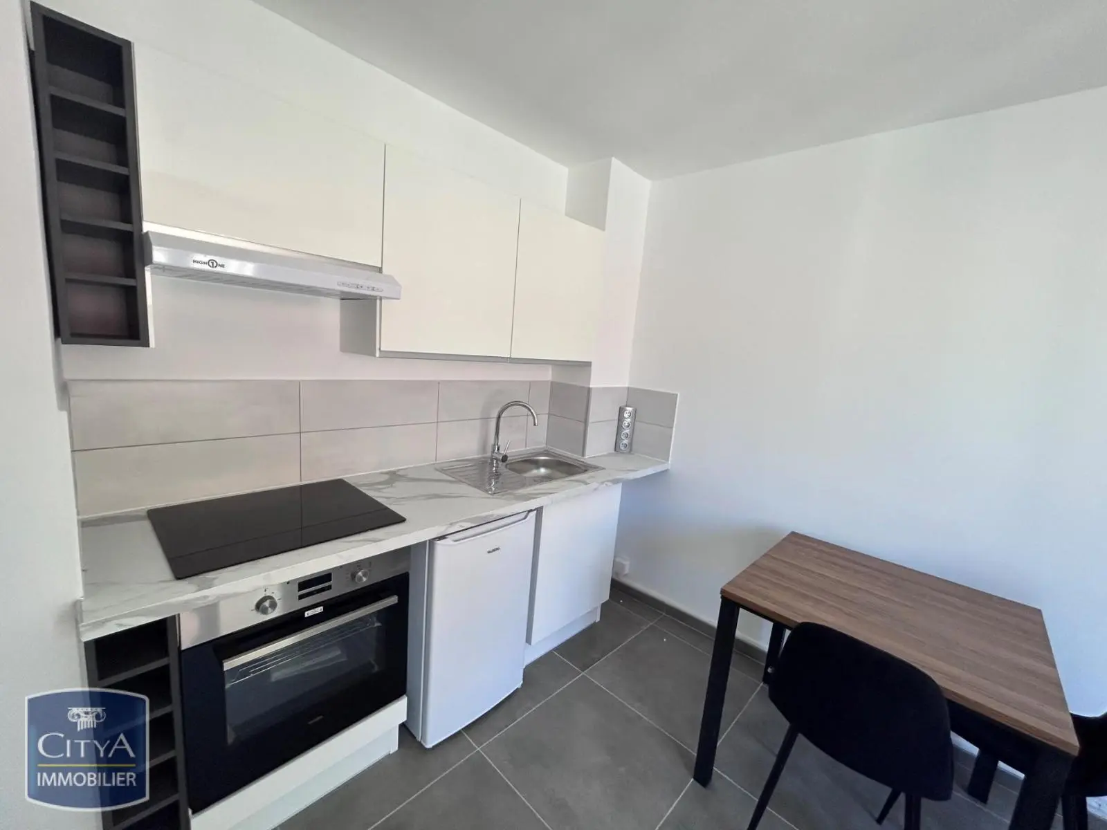 Photo 2 Appartement 1 pièce 19.45m²
