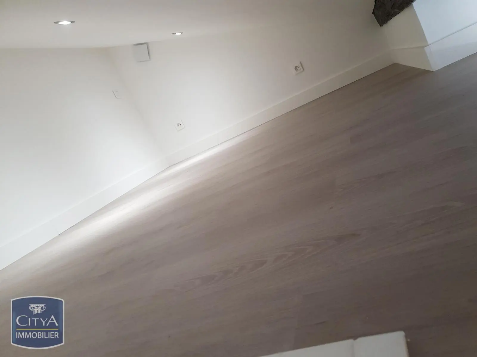 Photo 2 Appartement 1 pièce 29.14m²