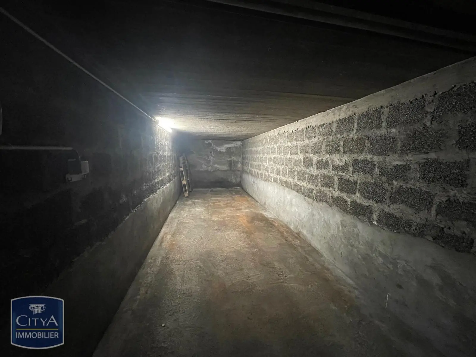 Photo 1 Parking 25m²