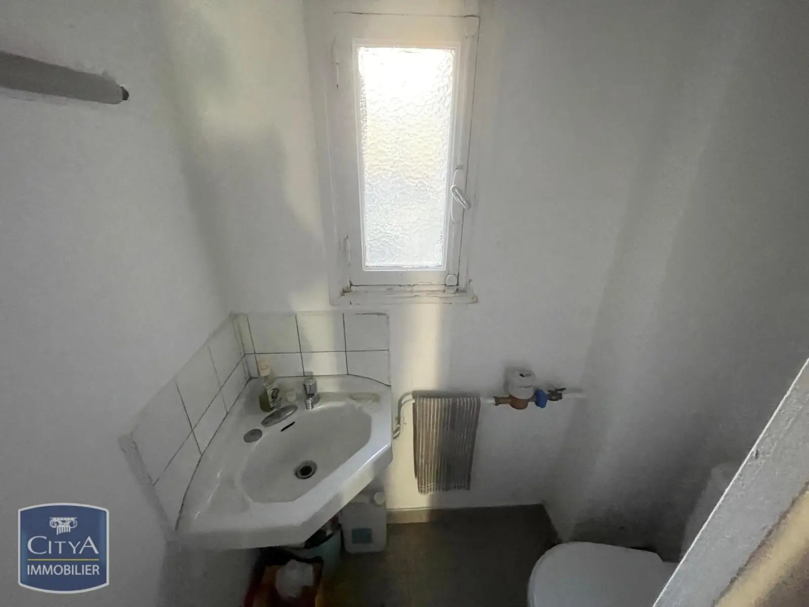 Photo 4 Local Commercial