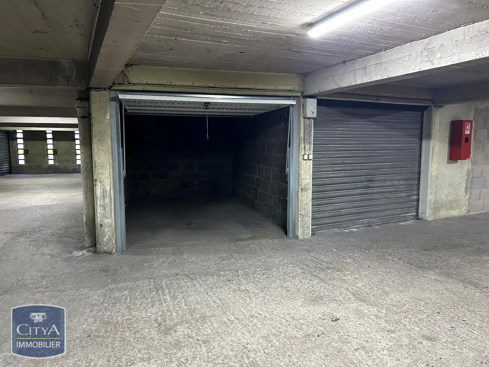 Photo 3 Parking