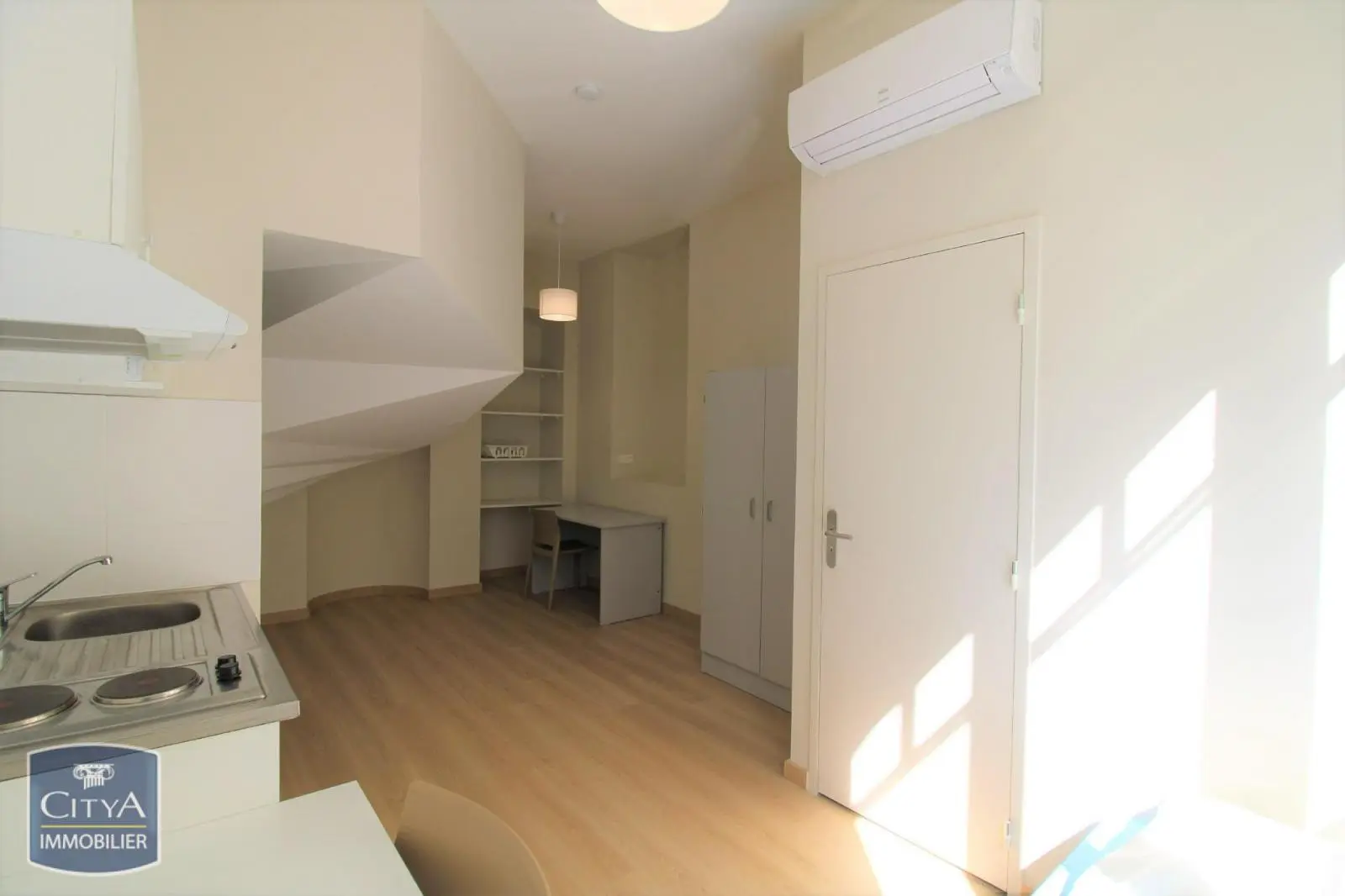 Photo 2 Appartement 1 pièce 21.51m²