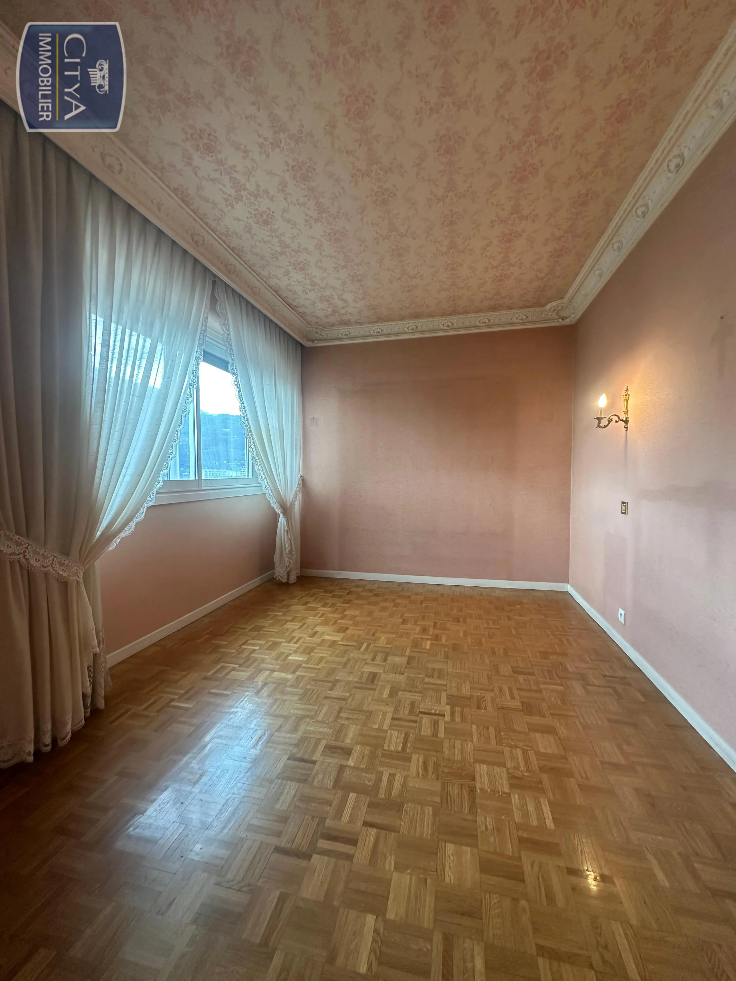 Photo 15 Appartement 5 pièces 101m²