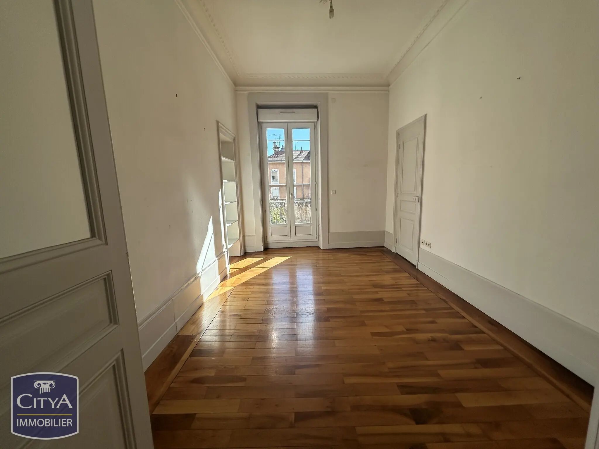 Photo 13 Appartement 6 pièces 189.38m²
