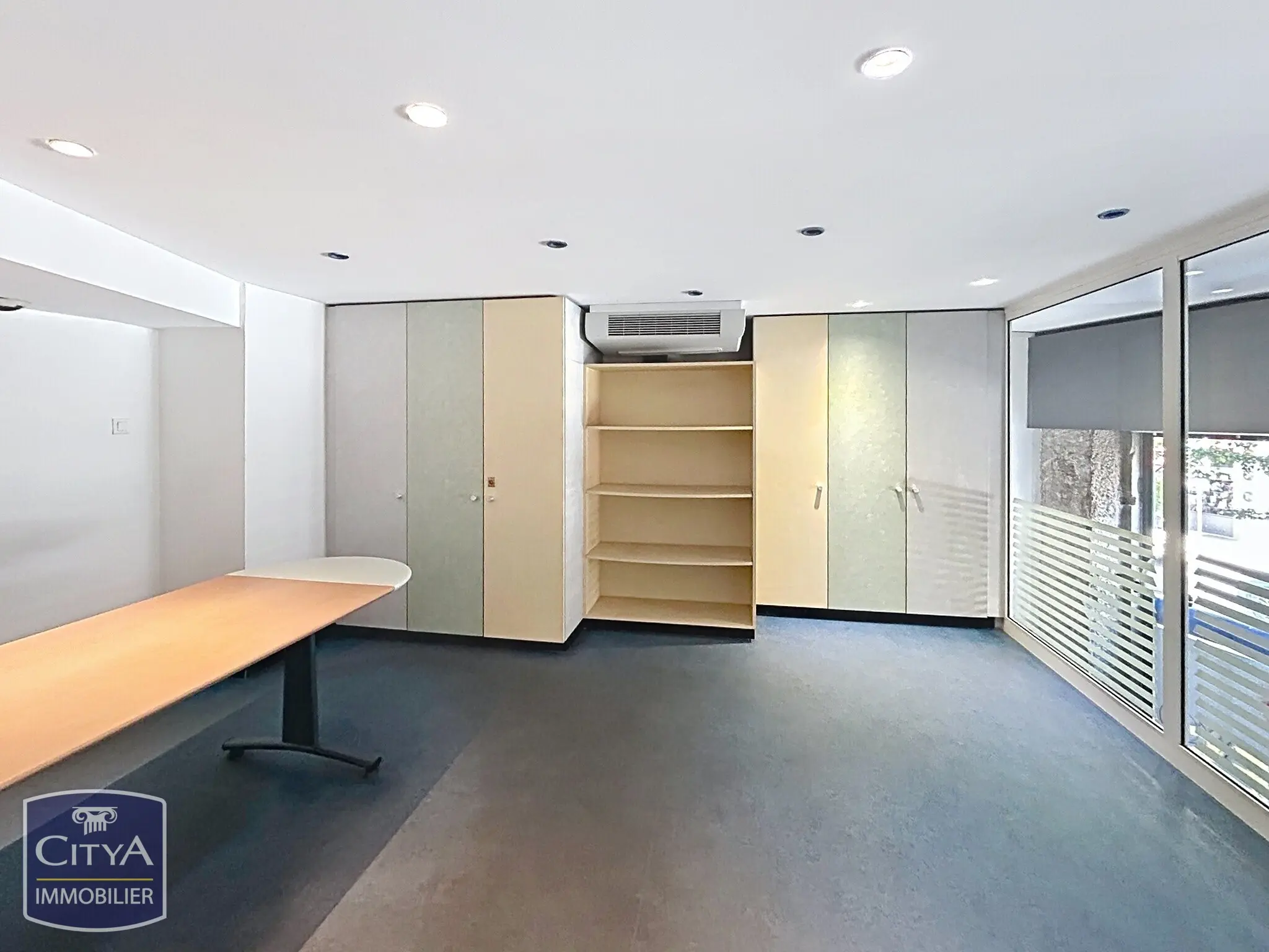 Photo 3 Local Commercial 265.24m²