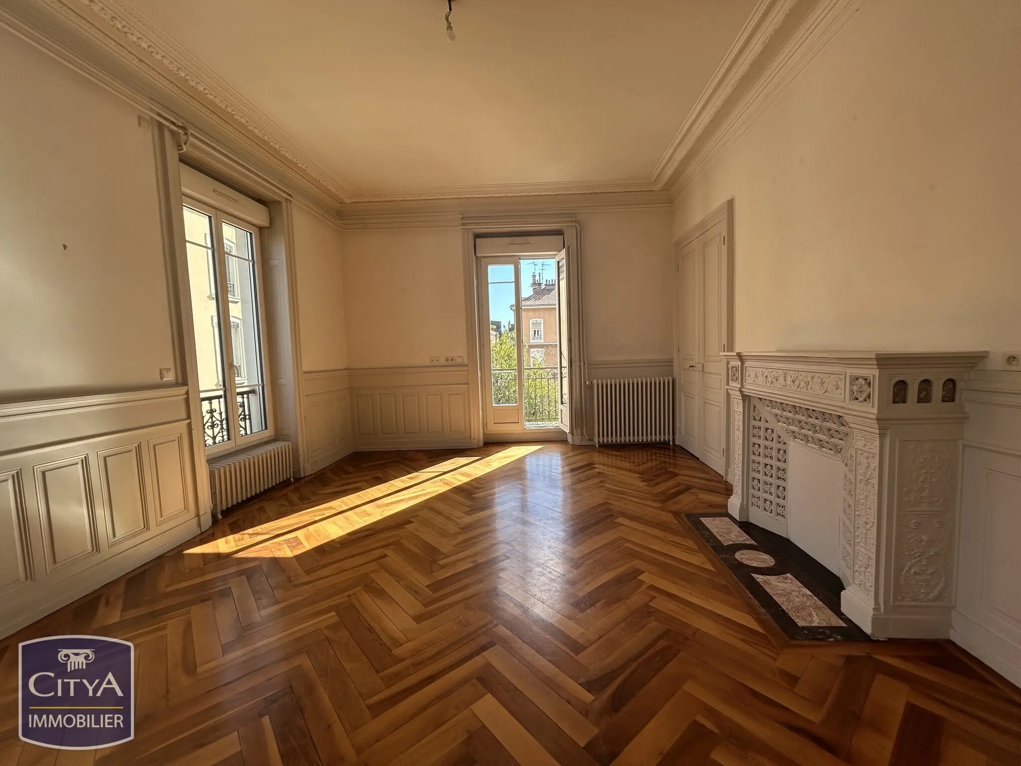 Photo 2 Appartement 6 pièces 189.38m²