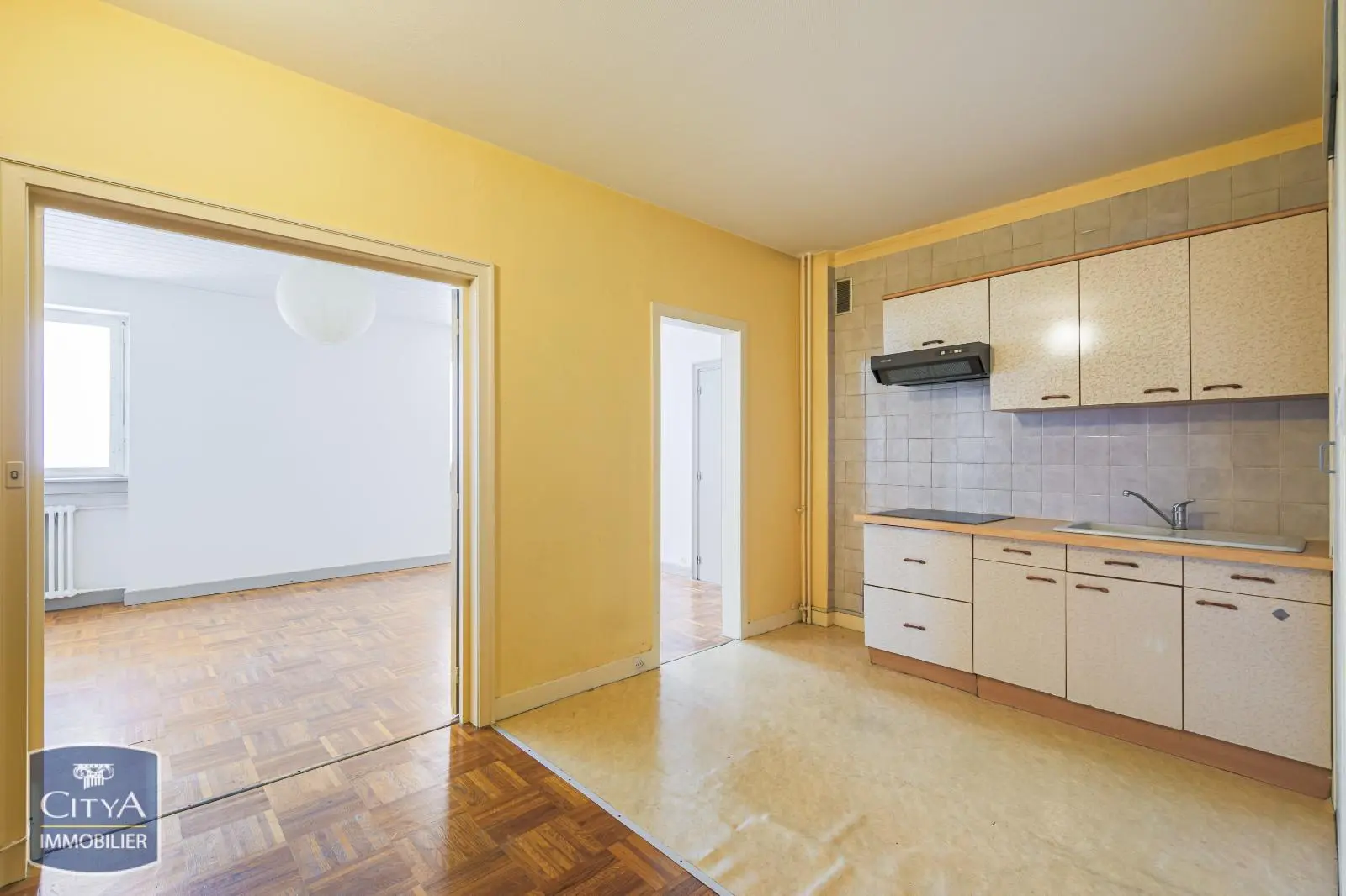 Photo 1 Appartement 1 pièce 39.84m²