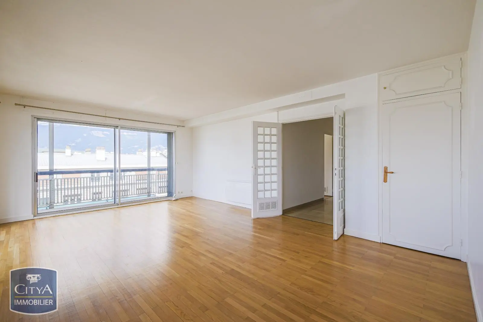 Photo 1 Appartement 4 pièces 114.3m²