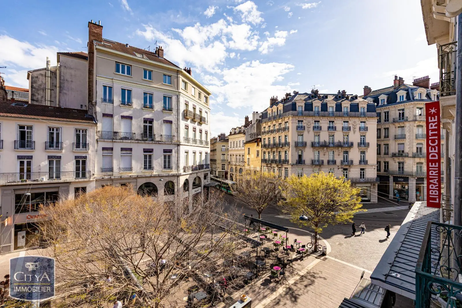 Photo 15 Appartement 5 pièces 131m²