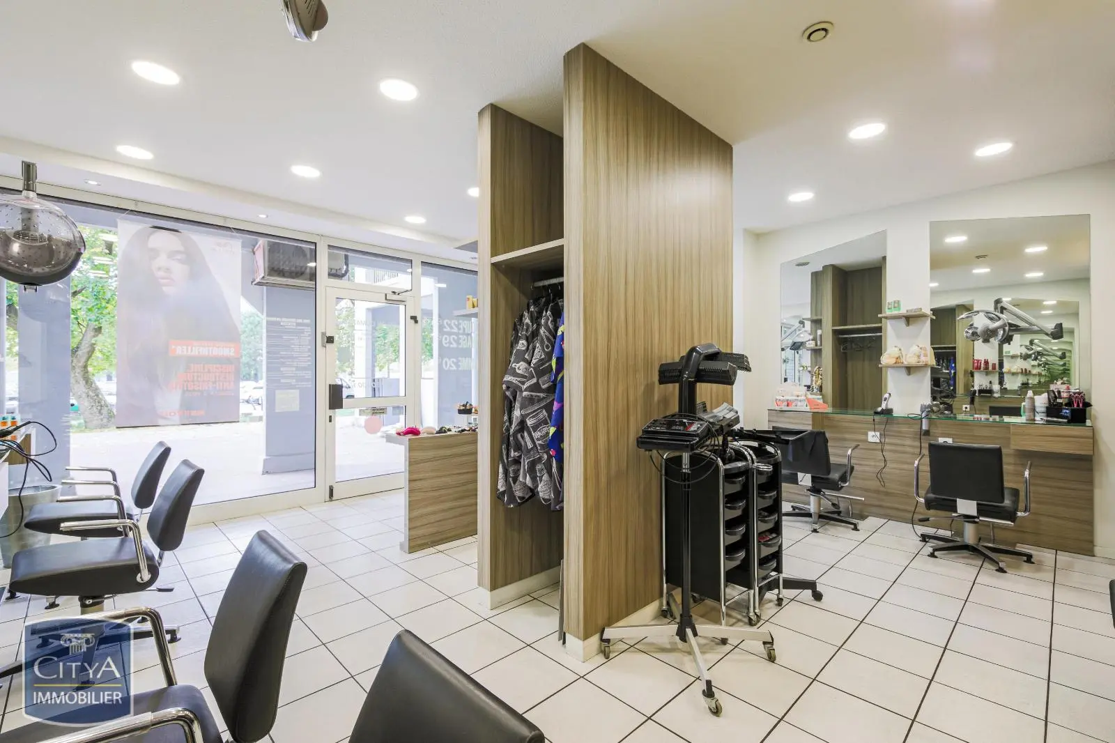 Photo 1 Local Commercial