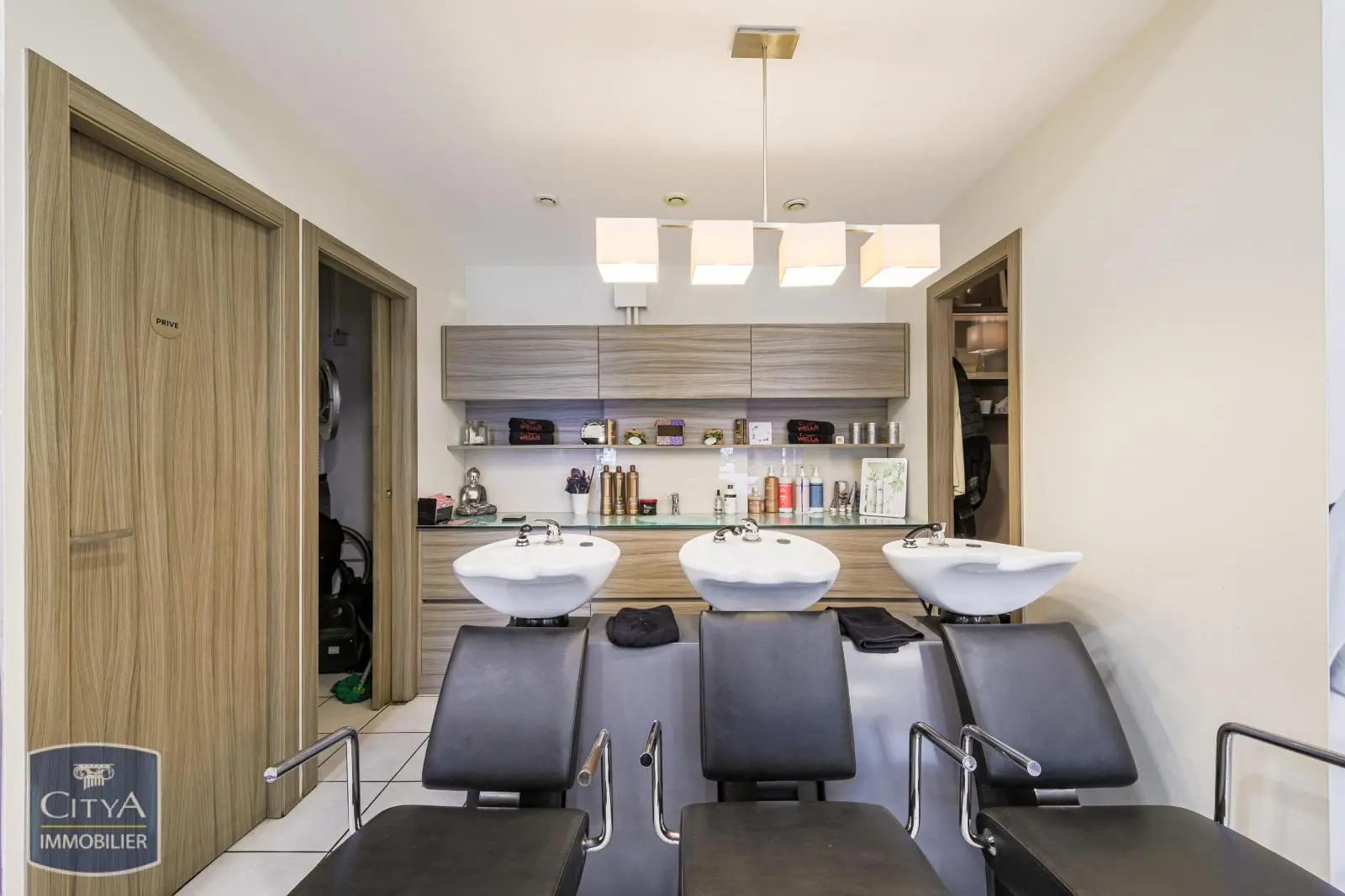 Photo 4 Local Commercial