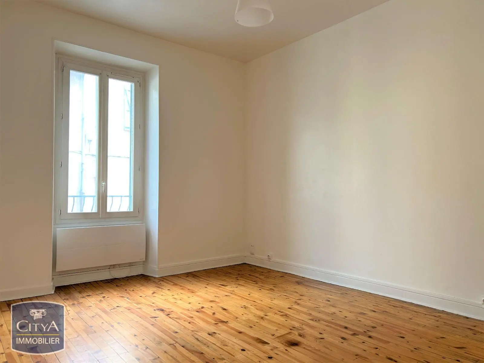 Photo 2 Appartement 1 pièce 32.47m²