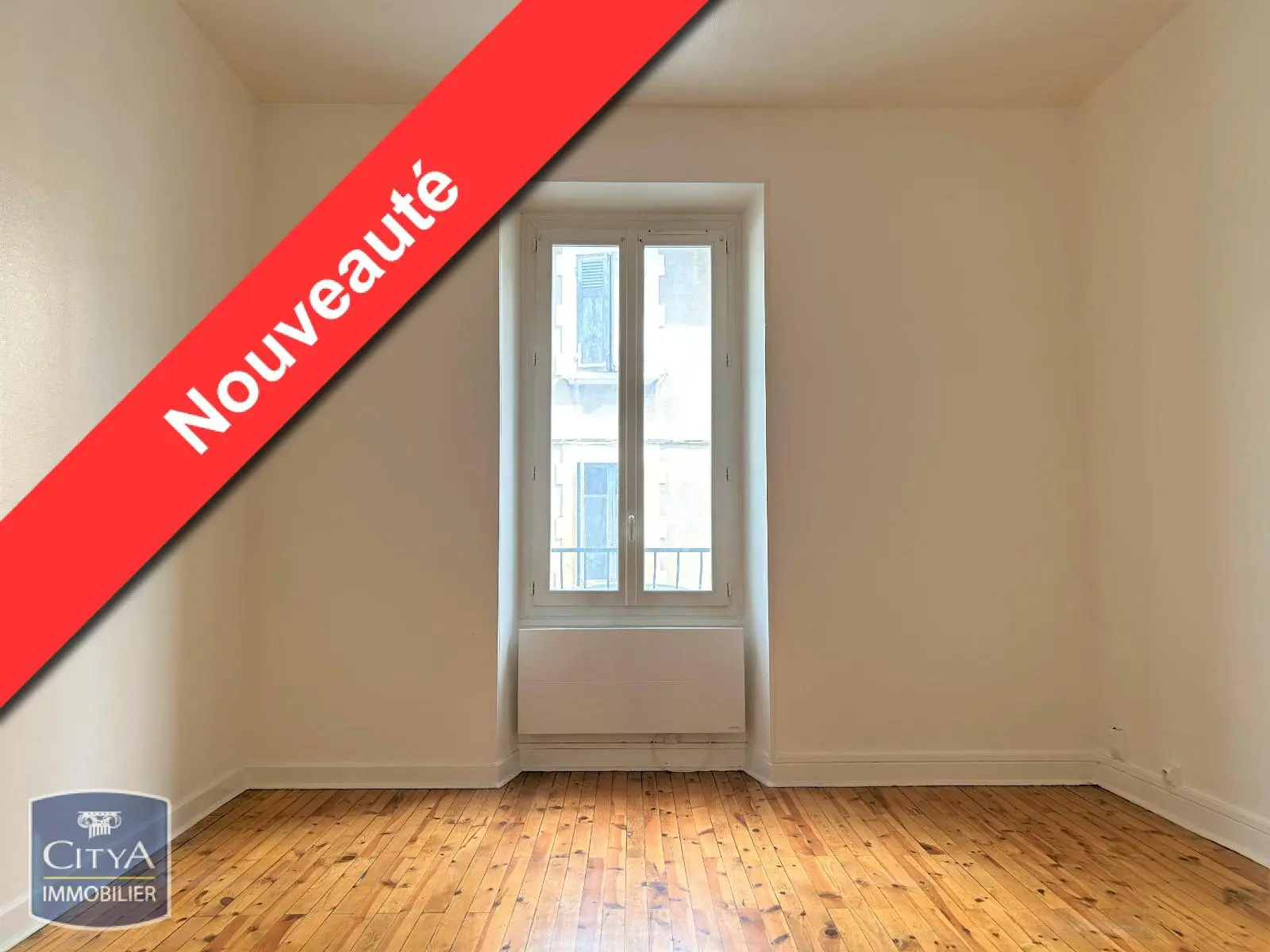Photo 1 Appartement 1 pièce 32.47m²