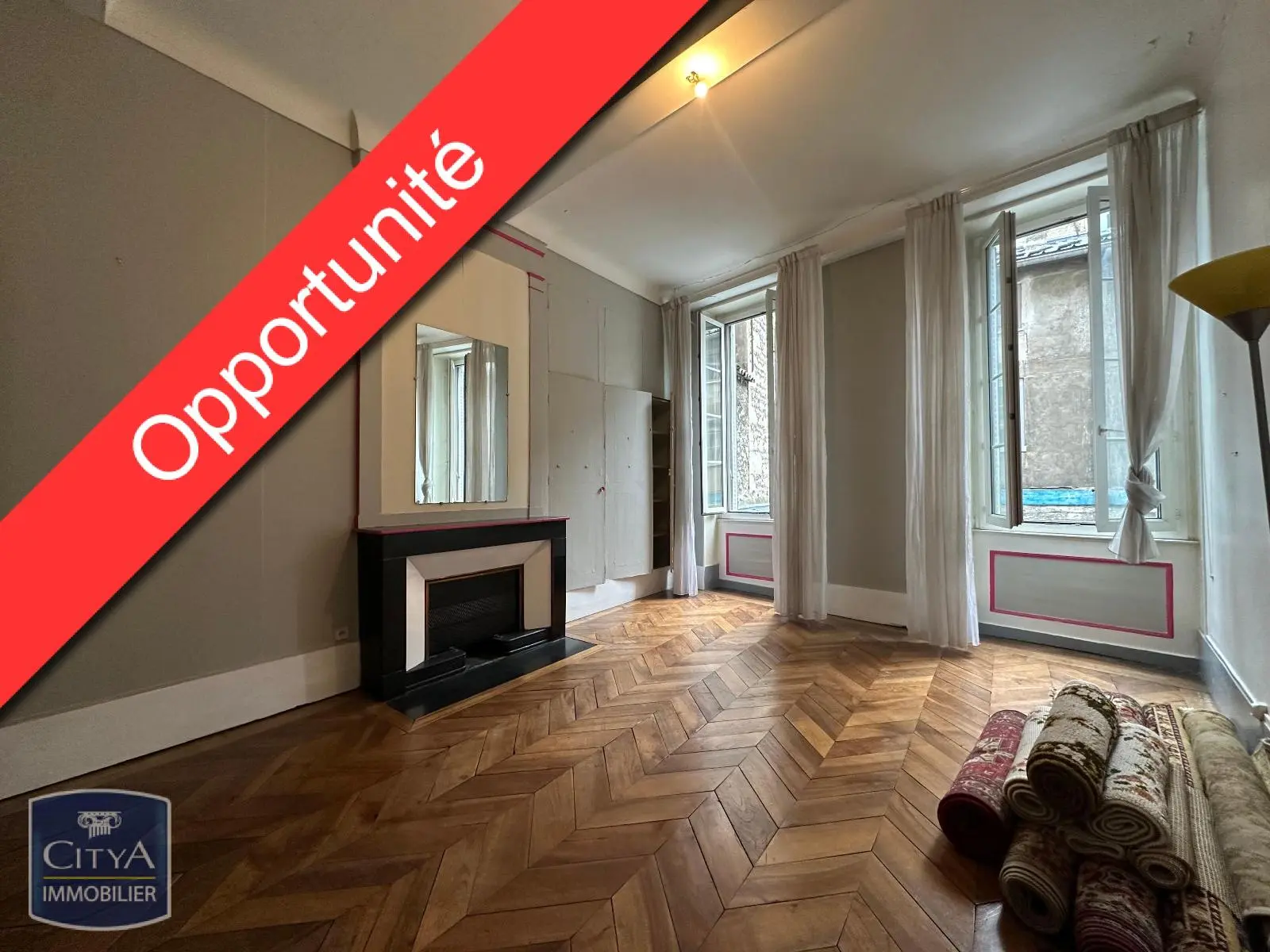 Photo 1 Appartement 4 pièces 156.73m²