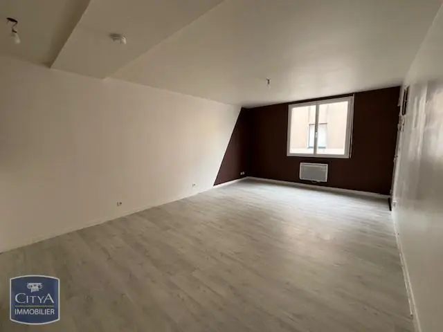 Photo 1 Appartement 1 pièce 24.36m²