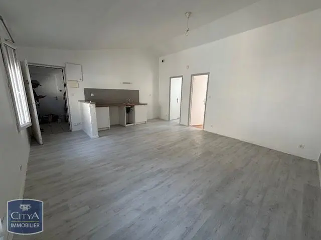 Photo 1 Appartement 1 pièce 43.84m²