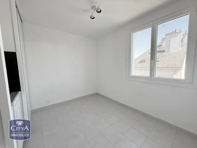 Photo 2 Appartement 1 pièce 13.6m²