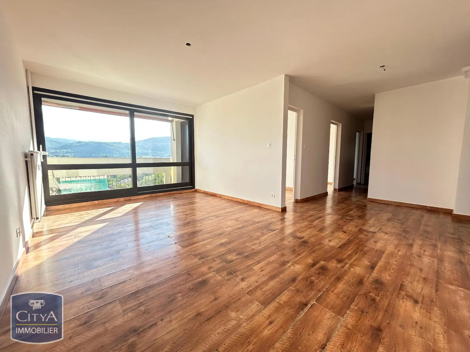 Photo 1 Appartement 4 pièces 76.97m²