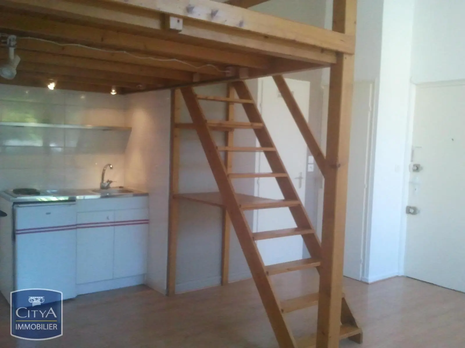 Photo 2 Appartement 1 pièce 23.35m²
