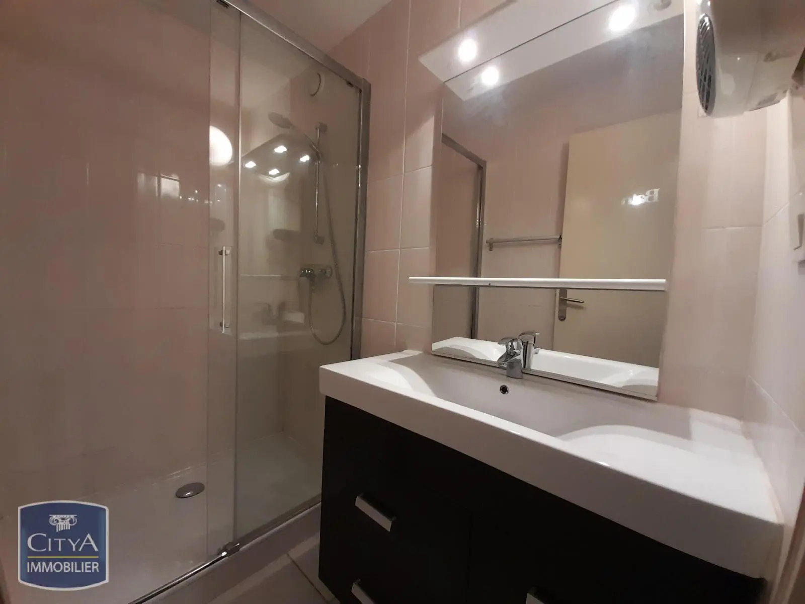 Photo 4 Appartement 1 pièce 30.45m²