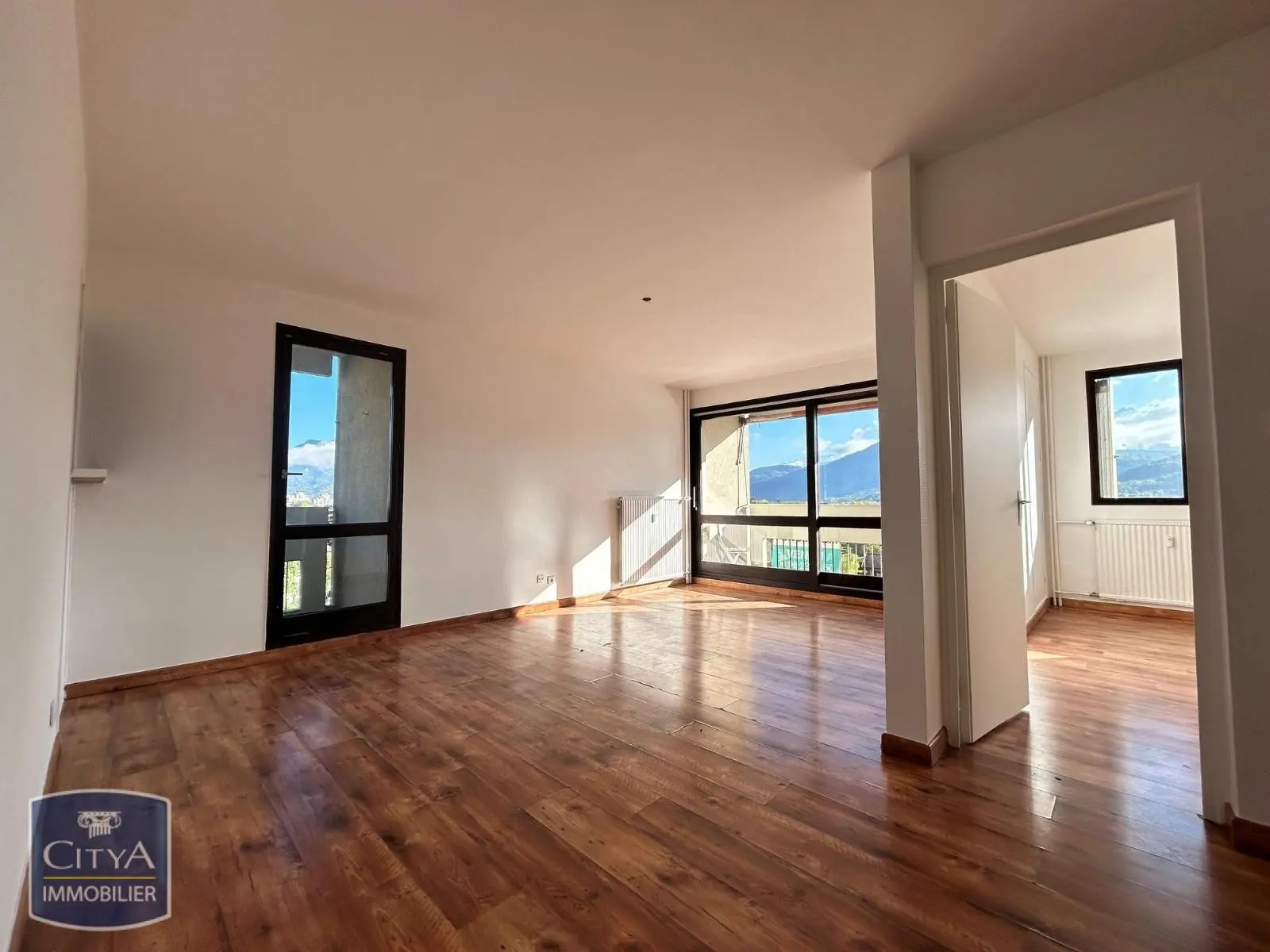 Photo 2 Appartement 4 pièces 76.97m²