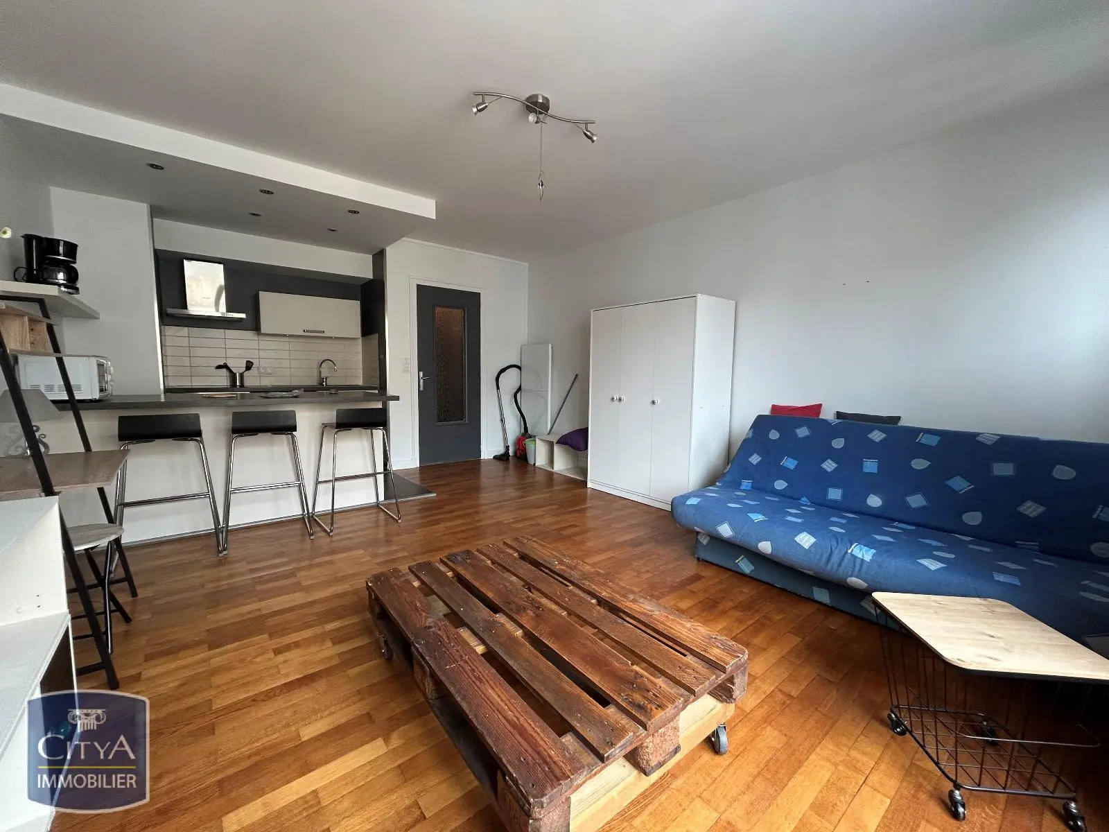 Photo 1 Appartement 1 pièce 32.93m²