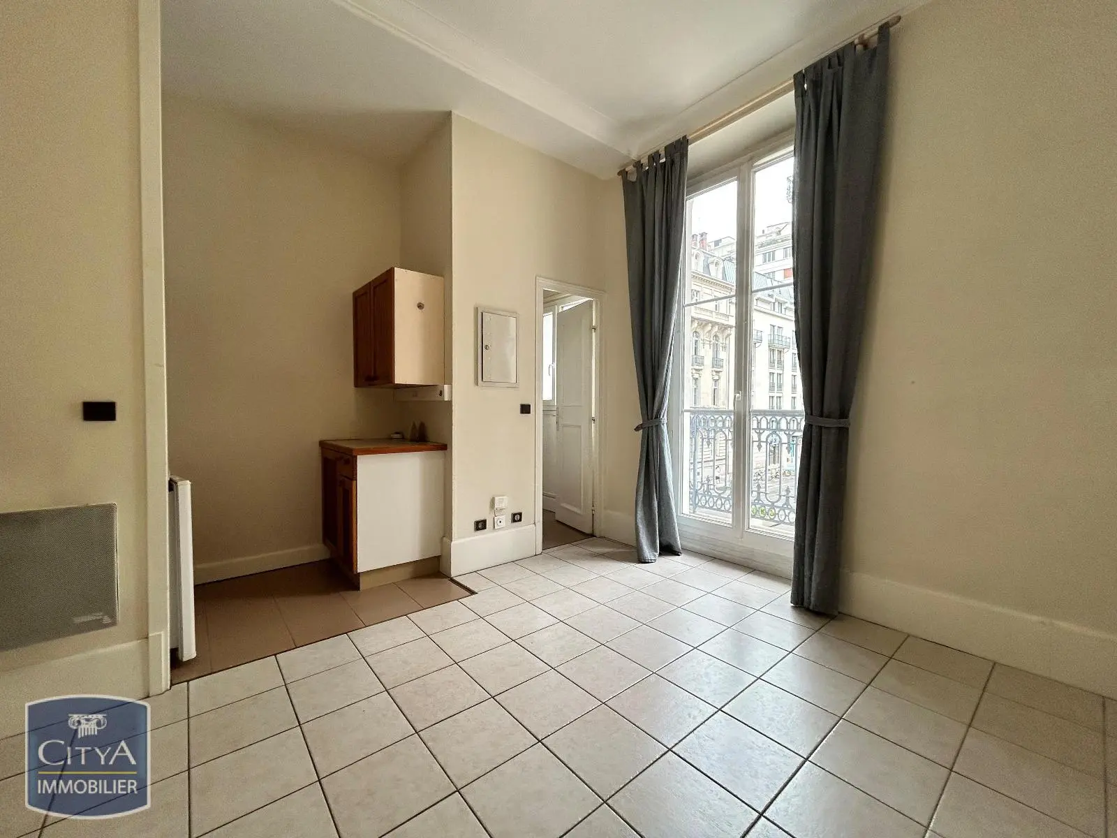 Photo 2 Appartement 1 pièce 16.86m²