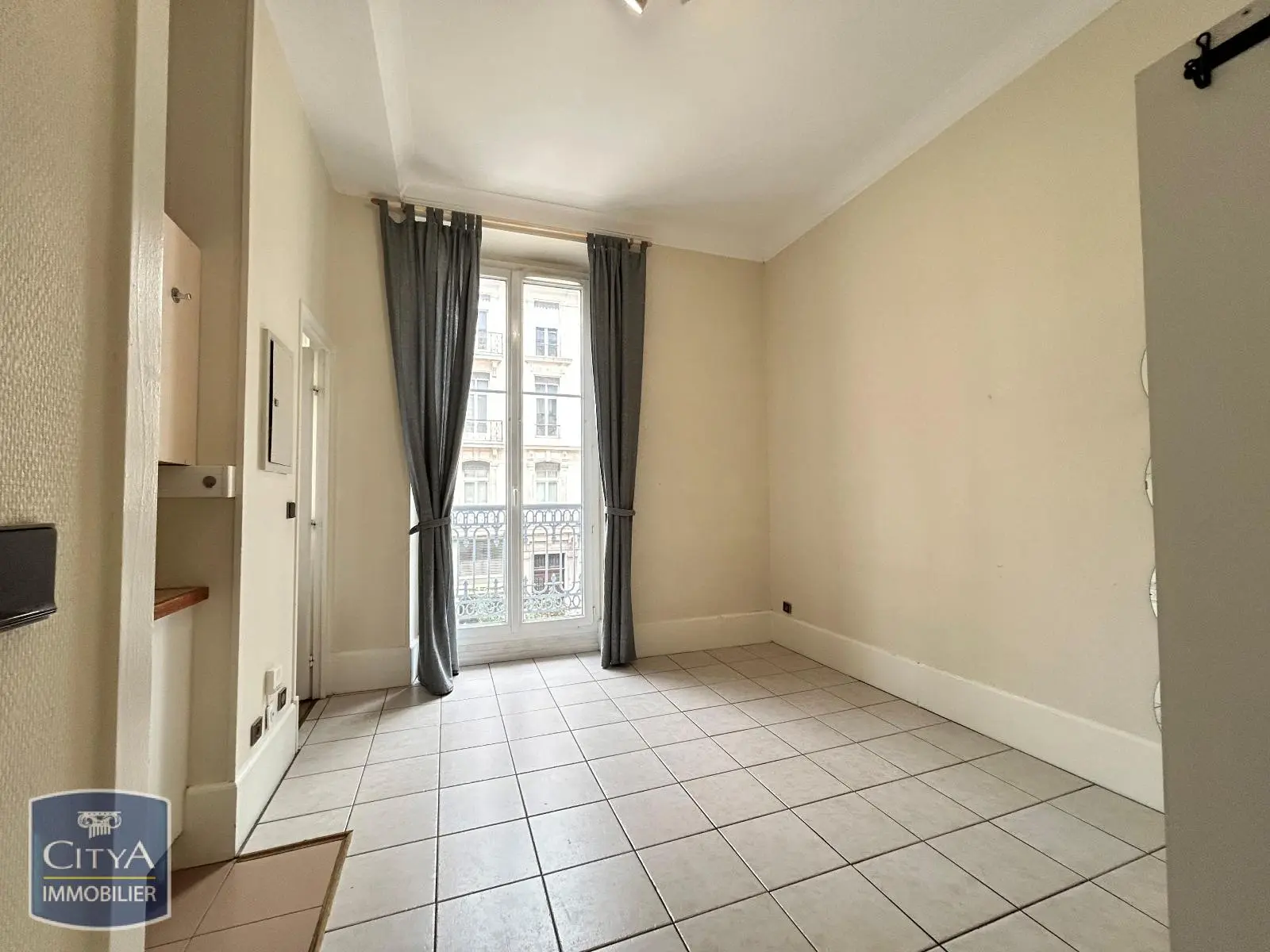 Photo 3 Appartement 1 pièce 16.86m²