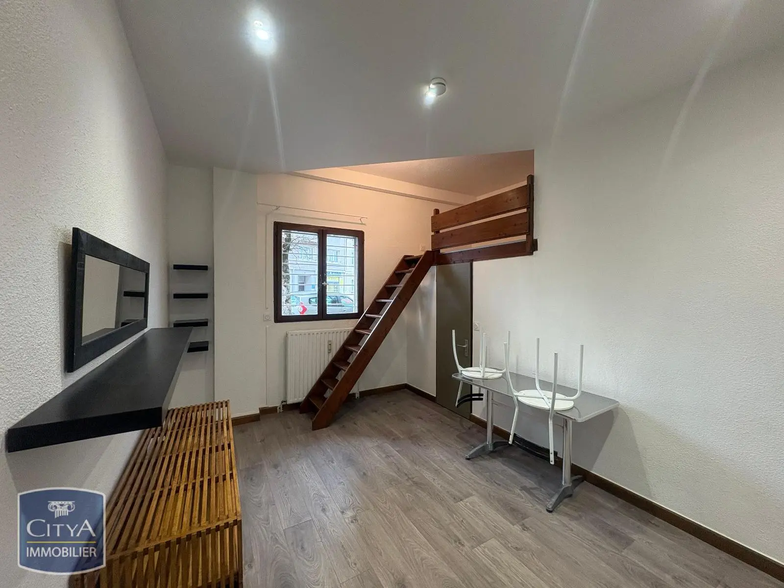 Photo 1 Appartement 1 pièce 18.99m²