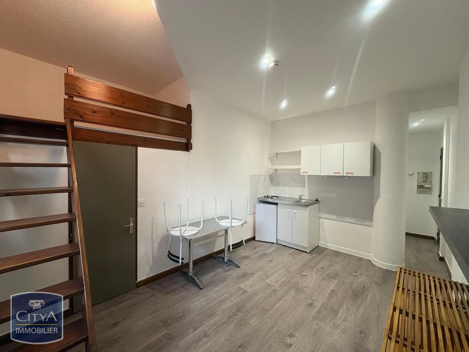 Photo 3 Appartement 1 pièce 18.99m²