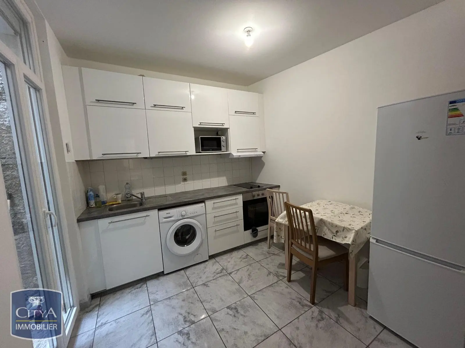 Photo 3 Appartement 1 pièce 27.66m²