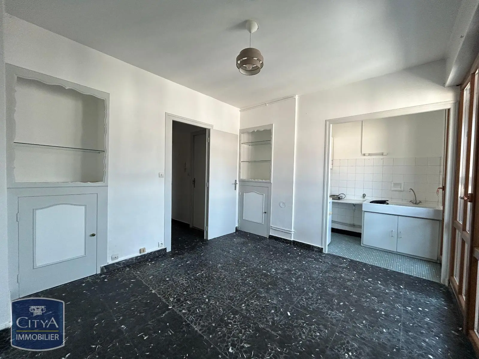 Photo 1 Appartement 1 pièce 21.34m²