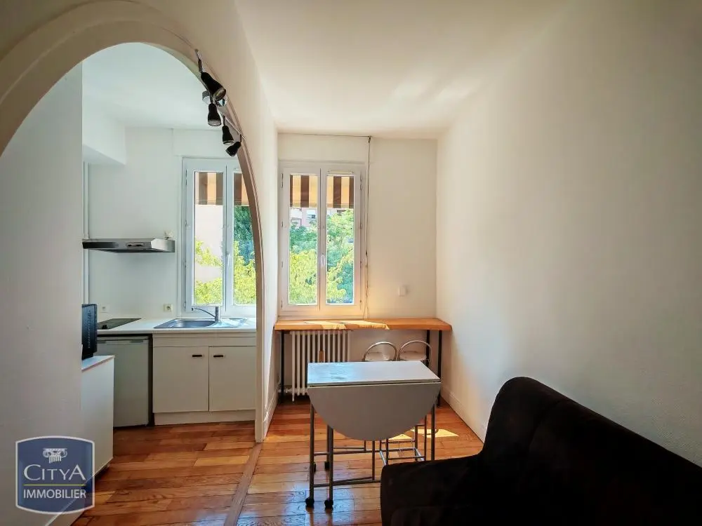 Photo 1 Appartement 1 pièce 24m²