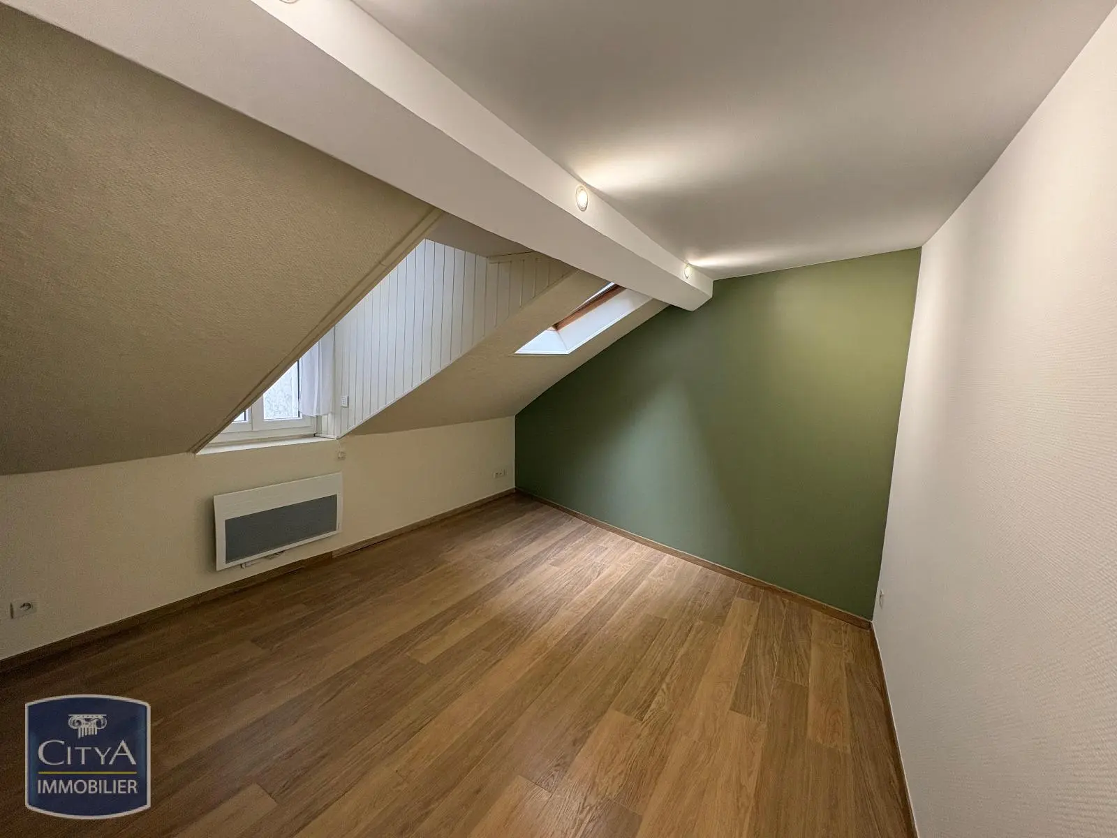 Photo 1 Appartement 1 pièce 23.72m²