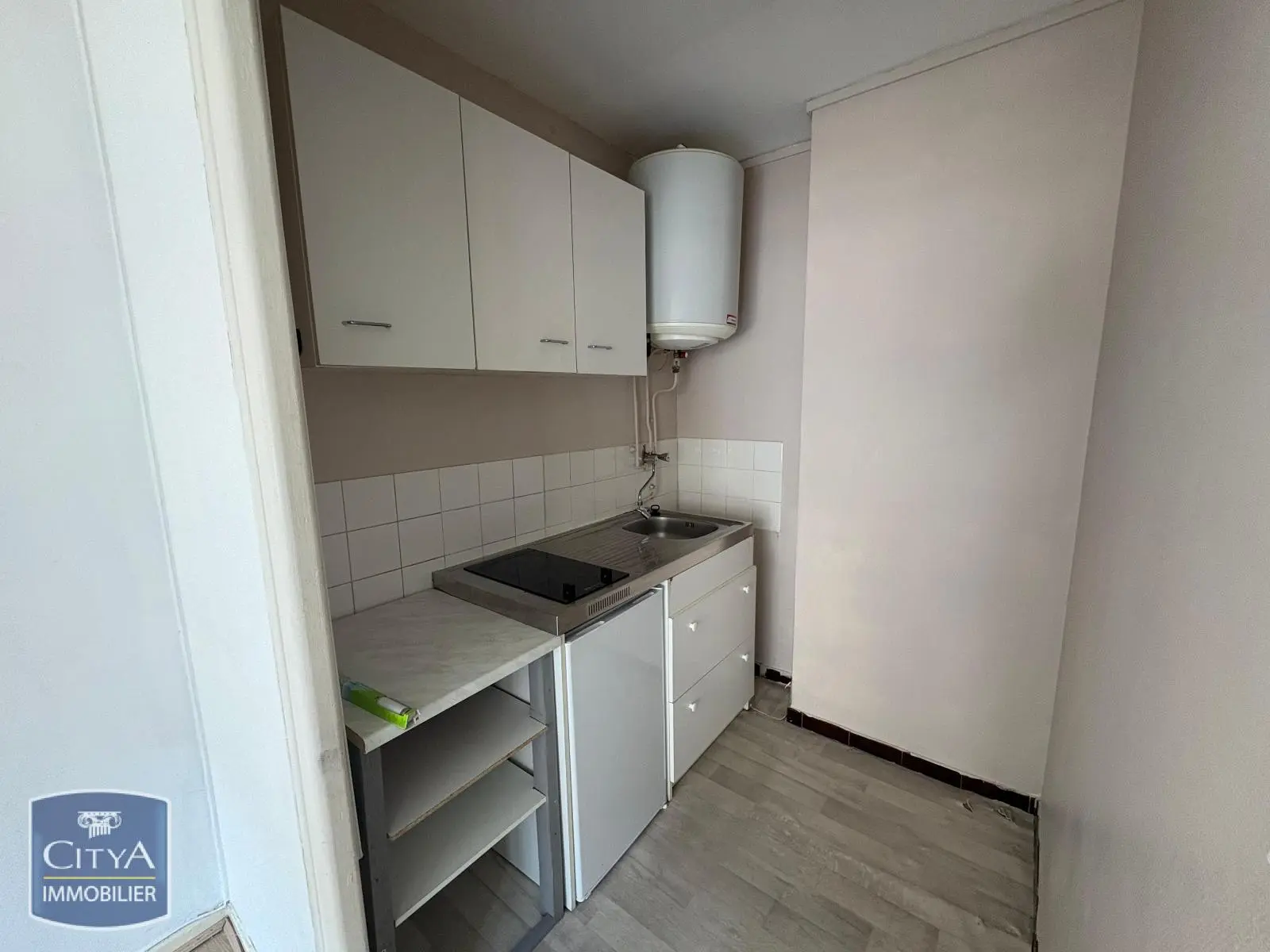 Photo 2 Appartement 1 pièce 23.32m²