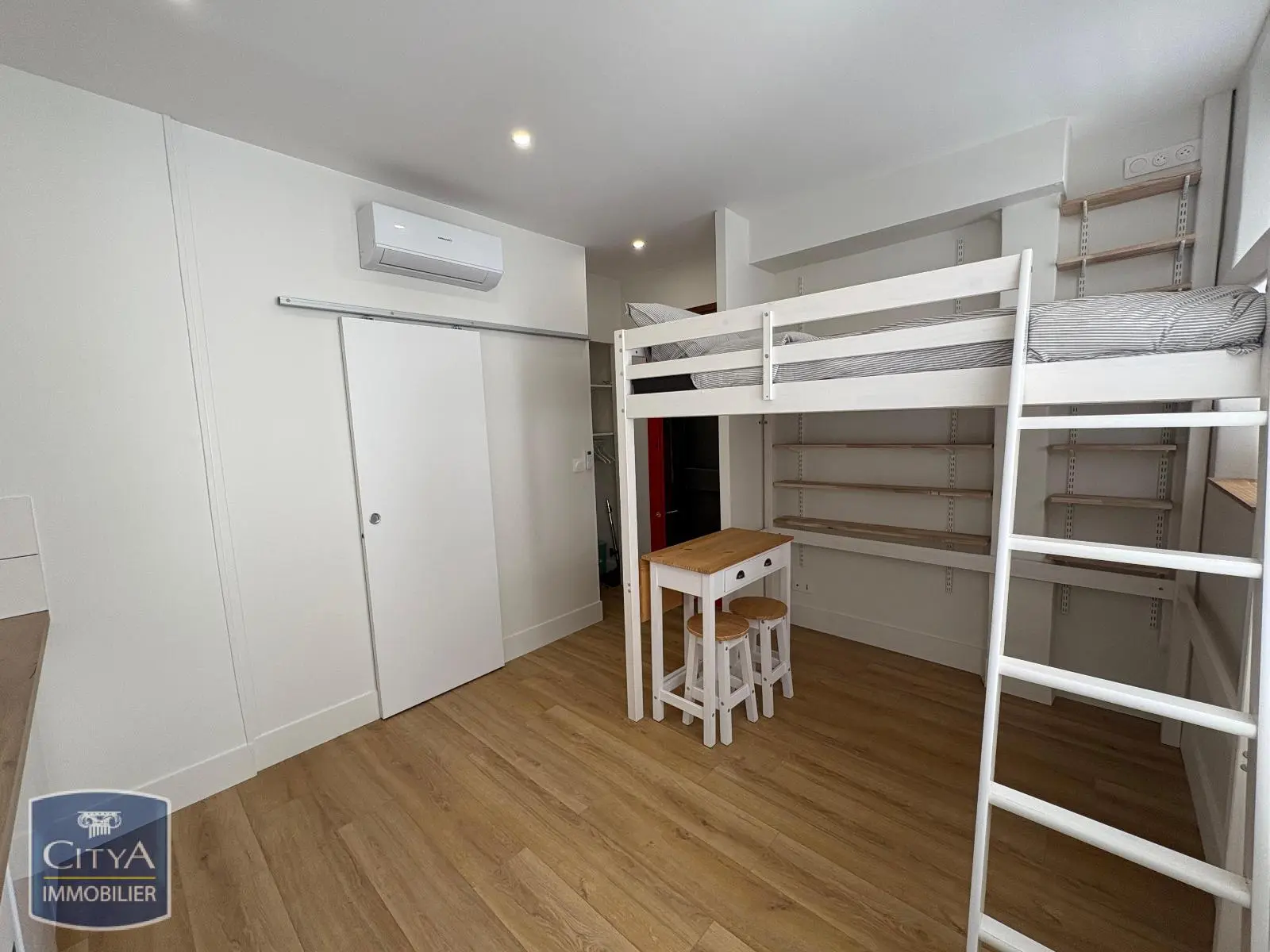 Photo 3 Appartement 1 pièce 14.41m²