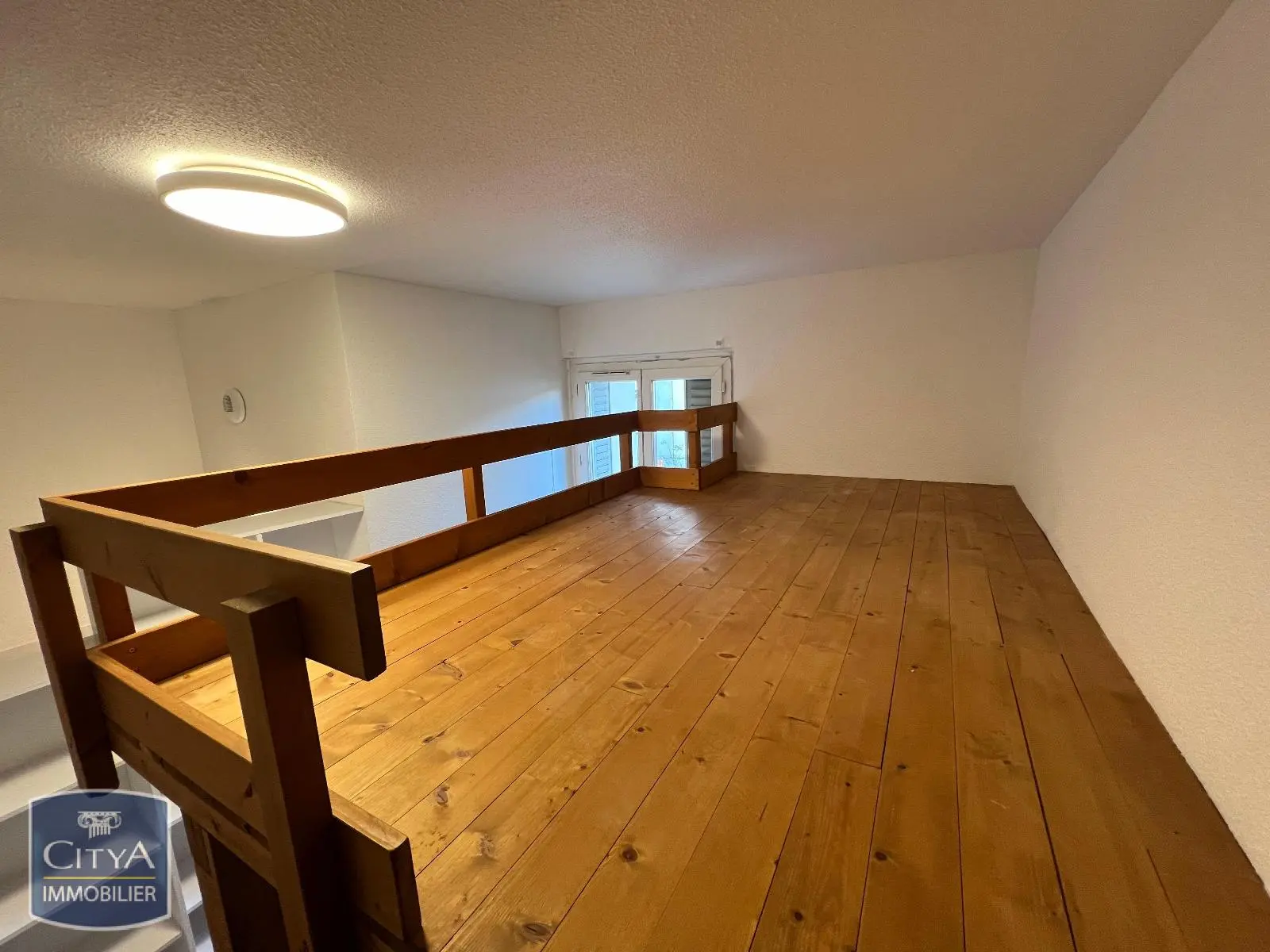 Photo 2 Appartement 1 pièce 17.6m²