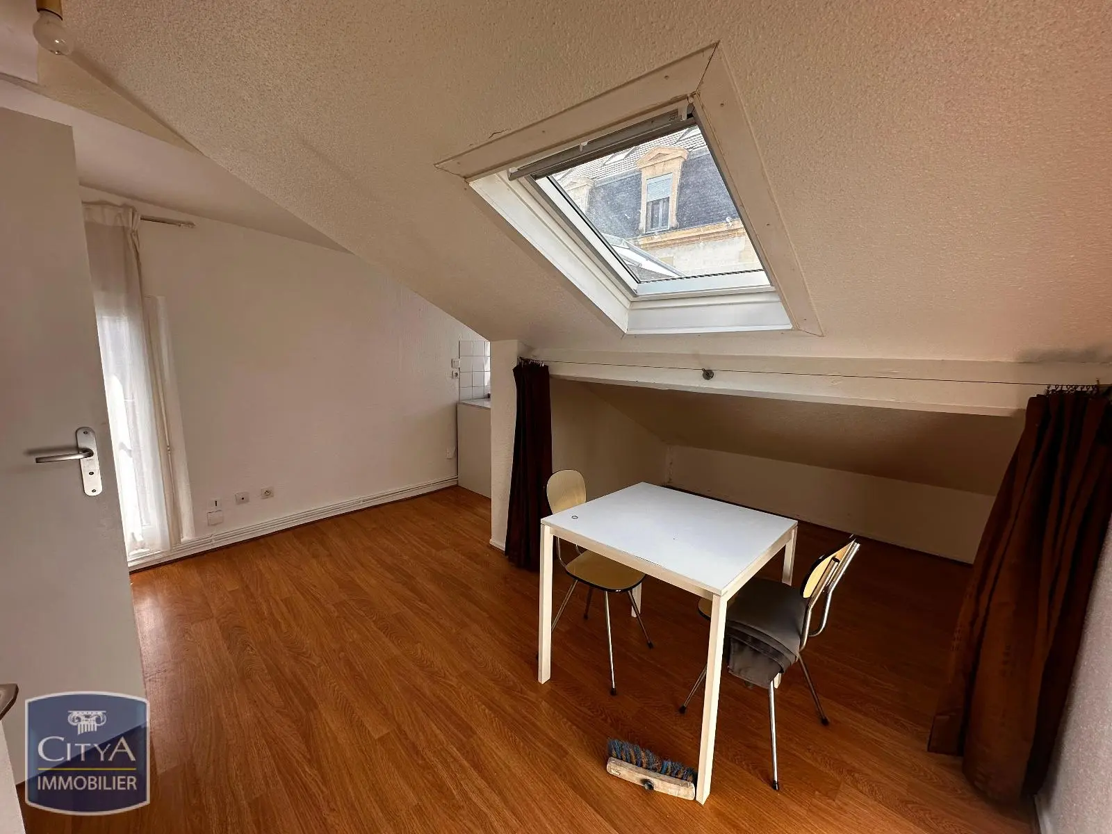 Photo 2 Appartement 1 pièce 13.21m²