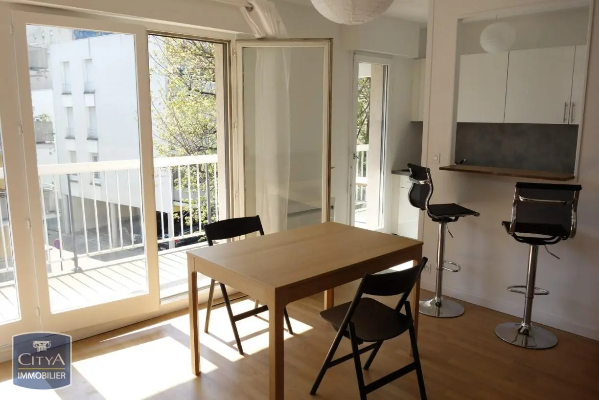 Photo 1 Appartement 1 pièce 28.4m²