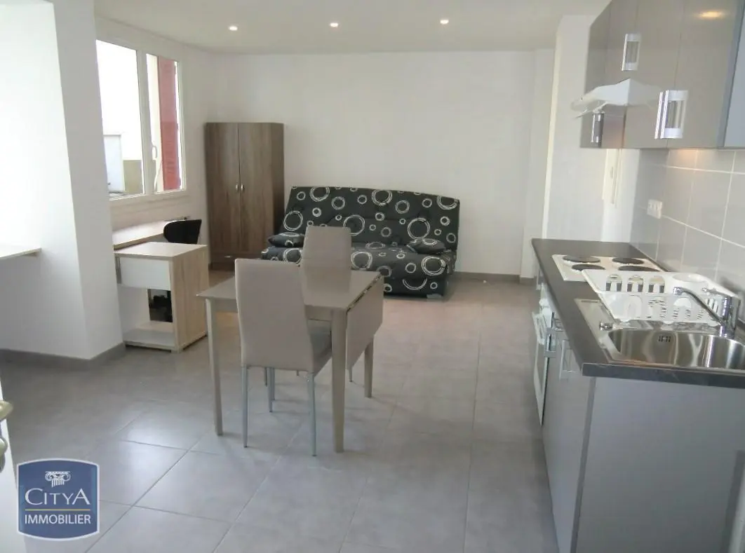 Photo 1 Appartement 1 pièce 31m²