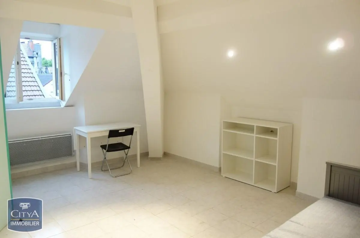 Photo 2 Appartement 1 pièce 14.04m²