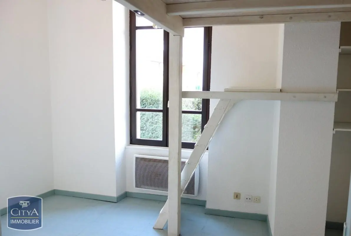 Photo 2 Appartement 1 pièce 16.74m²