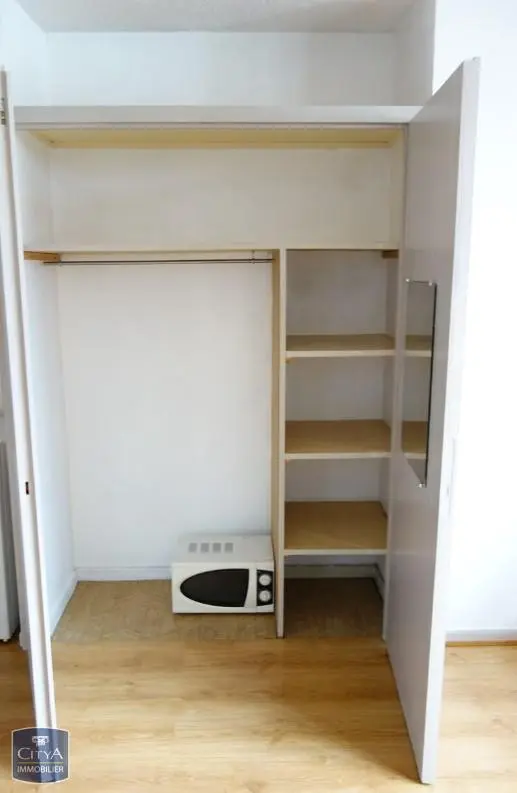 Photo 3 Appartement 1 pièce 21.82m²