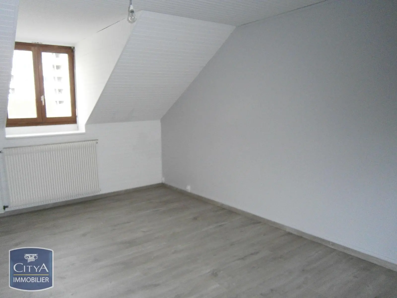 Photo 2 Appartement 1 pièce 26.75m²