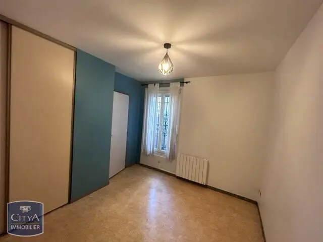 Photo 1 Appartement 1 pièce 27.4m²